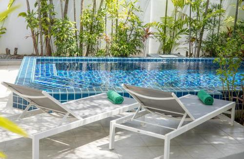 Rawai Villa | Villa Guenlaur 3 studios with kitchenette and pool