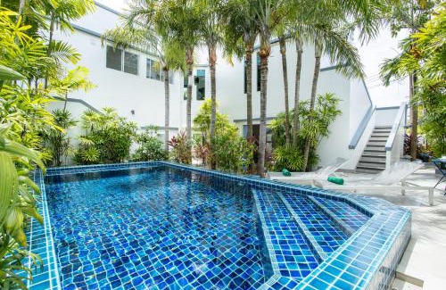 Rawai Villa | Villa Guenlaur 3 studios with kitchenette and pool