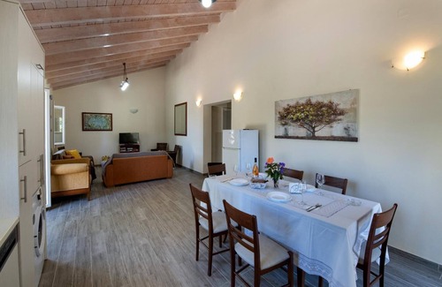 Koutsi Villa | Villa Hara - Two Bedroom Villa, Sleeps 4
