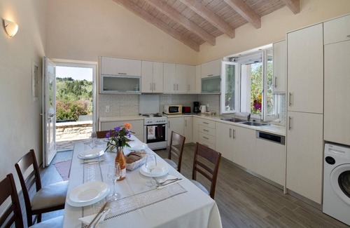 Koutsi Villa | Villa Hara - Two Bedroom Villa, Sleeps 4