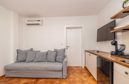 Linardici Apartment | Villa Haya - apartment MIRTA with heated pool