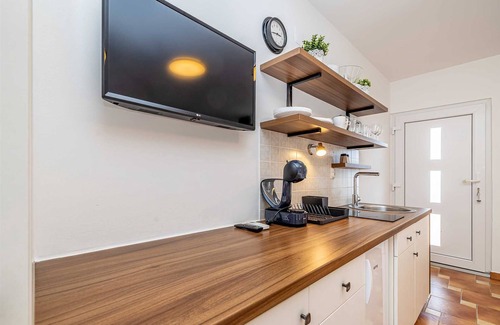 Linardici Apartment | Villa Haya - studio apartment KRASULA with heated pool