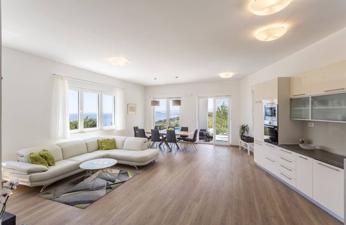 Podstrana Villa | Villa Horizon SAVE 20 percent on Split-villas com