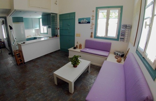 Zefiria Villa | Villa in an oasis of peace close to the most beautiful beaches and all Milos services