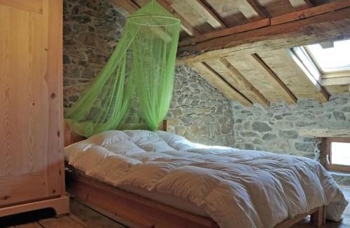 Ayguatebia-Talau House | Villa in Ayguatébia-Talau with Garden & BBQ