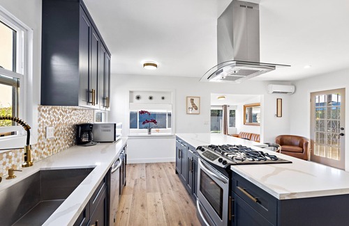 Hollywood Hills Villa | VILLa IN BEST LOCATION