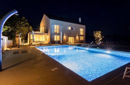 Butkovici Villa | Villa in Butkovici with Pool near Pula