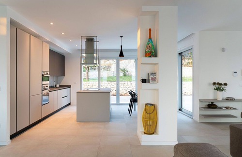 Syracuse Villa | Villa in Isola with 6 bedrooms sleeps 12