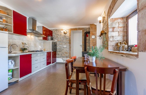 Peresiji Villa | Villa in Istria with Pool near Croatian Sea