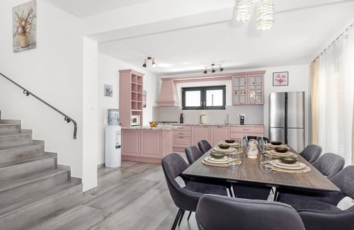 Krnica Villa | Villa in Krnica with Pool near Pebble Beach