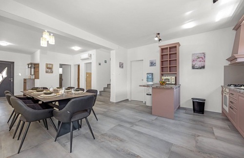 Krnica Villa | Villa in Krnica with Pool near Pebble Beach