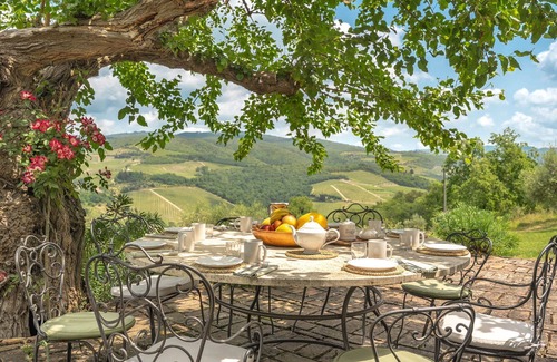 Radda in Chianti Villa | Villa in Lucarelli with 6 bedrooms sleeps 10