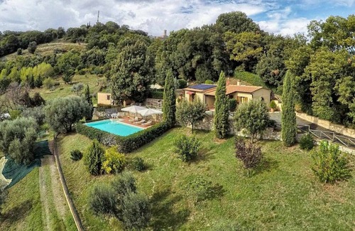 Lustignano Villa | Villa in Lustignano with 2 bedrooms sleeps 4