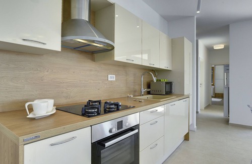 Pjescana Uvala Villa | Villa in Pješčana by the Beach with Pool