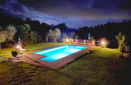 Reggello Villa | Villa in Toscana - Reggello con Piscina, Wi-Fi, Giardini.
