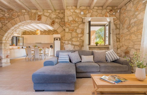 Ano Vasilikos Villa | Villa Ionio Elia by Villa Plus