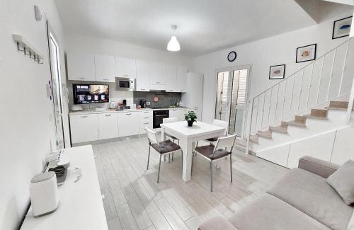 San Pietro in Bevagna Apartment | Villa Ivan Spiaggiabianca Deluxe - A 20 metri dal mare