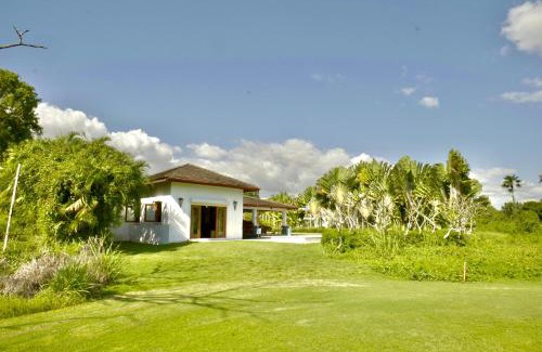 Guayacanes Villa | Villa JuanDolioGuavaberry Cozy 3BR-6Bds-14Pax-WiFi-BBQ-