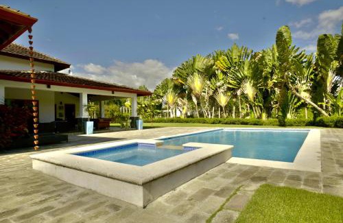 Guayacanes Villa | Villa JuanDolioGuavaberry Cozy 3BR-6Bds-14Pax-WiFi-BBQ-
