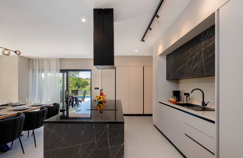 Marceljani Villa | Villa Kalea with pool