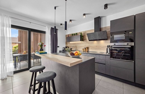 Krnica Villa | Villa Kali near Pula for 8 people with fitness & sea view - pet friendly