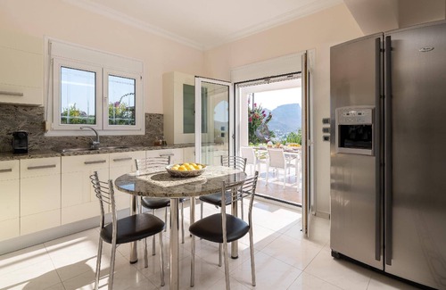 Archangelos House | Villa Kamos in Archangelos