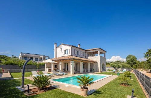 Tar-Vabriga Villa | Villa Karla Tar