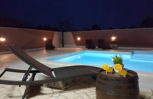 Valbandon House | Villa Komel with Pool