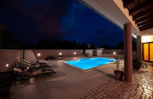 Valbandon House | Villa Komel with Pool