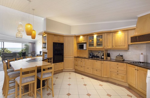 Mountainside House | Villa Kyma by HostAgents