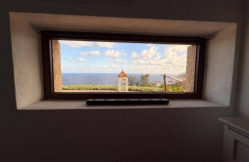 Costa Paradiso Villa | Villa La Dolce Vista & Jacuzzi