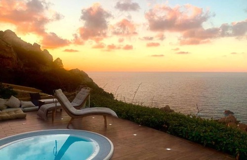 Costa Paradiso Villa | Villa La Dolce Vista & Jacuzzi