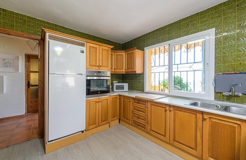 Benalmadena Villa | VILLA LA TUNA - Beautiful villa with private pool, sea views and free WiFi.