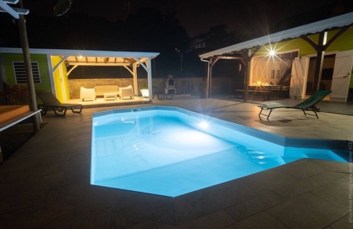 Petit Bourg Villa | Villa La verdee, design, pool, close to shops