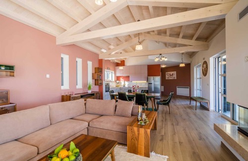 Filipana Villa | Villa Labyrinth with Pool