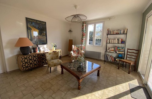 Lagnes Villa | Villa Lagnes, 4 bedrooms, 8 persons