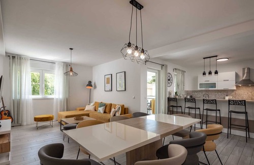 Tribalj Villa | Villa Lake & Sea - with 4 bedrooms for 8 guests and an indoor pool