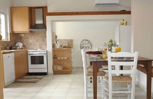 Lakkoi Villa | Villa Lakki The View with Heated round pool Jacuzzi