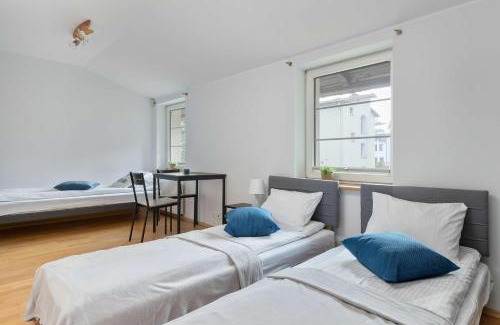 Karlikowo House | Villa Lana 6 bedrooms with Parking and Terrace near the Beach in Sopot by Noclegi Renters