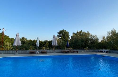 Kastel Villa | Villa Laurus Residence