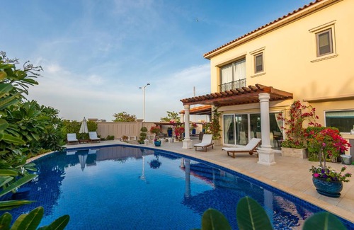 Abu Dhabi Villa | Villa Lazuli - Saadiyat Island - A one-of-a-kind stay, with jacuzzi and pool - limited to 12