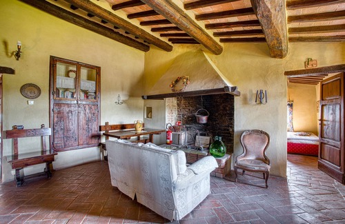 Teverina di Cortona Villa | Villa 'Le Buccole Country House' con vista sulle colline perugine, Wi-Fi e aria condizionata.