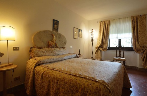 Monteverdi Marittimo Hotel | Villa le Querciolaie - double bedroom