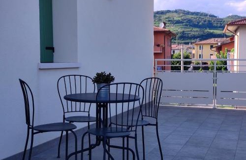 Gambellara House | Villa Le Meridiane - apt with kitchen and terrace