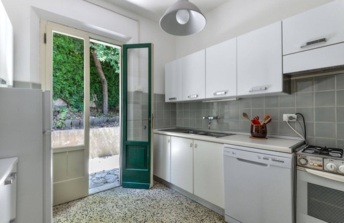 Porto Azzurro Villa | Villa le tre palme 8 beds in the center of Porto Azzurro