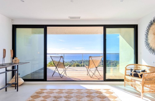 Carqueiranne Villa | Villa Lemonlili vue mer Piscine Chauffée à Débordement