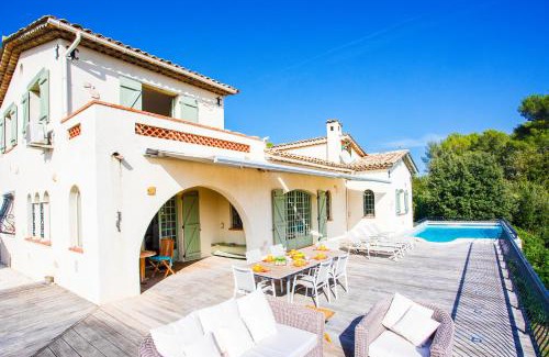Roquefort-les-Pins Villa | Villa Les Feuillets VI4250 by Riviera Holiday Hom