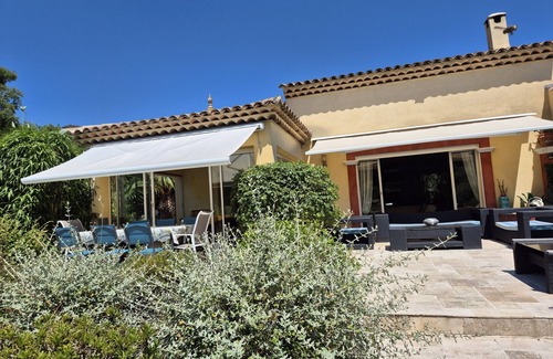 Preconil Villa | VILLA LES GOONYS