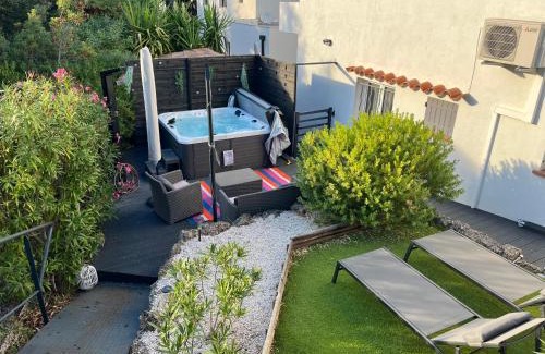 Boulouris-sur-Mer Villa | Villa Les Mimosas Spa-Jacuzzi