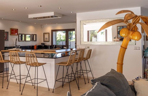 Toulon - Hyeres Villa | VILLA LES PESQUIERS BEACH